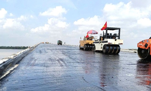 Cầu Đại Ngãi 2 nối liền đôi bờ sông Hậu, sẵn sàng về đích tháng 6 ảnh 1