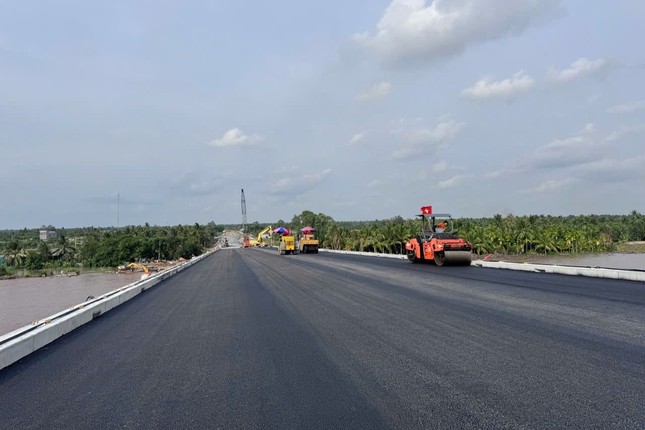 Một số trường hợp được đi cầu hơn 4.000 tỷ vừa thông xe kỹ thuật ở Sóc Trăng ảnh 1