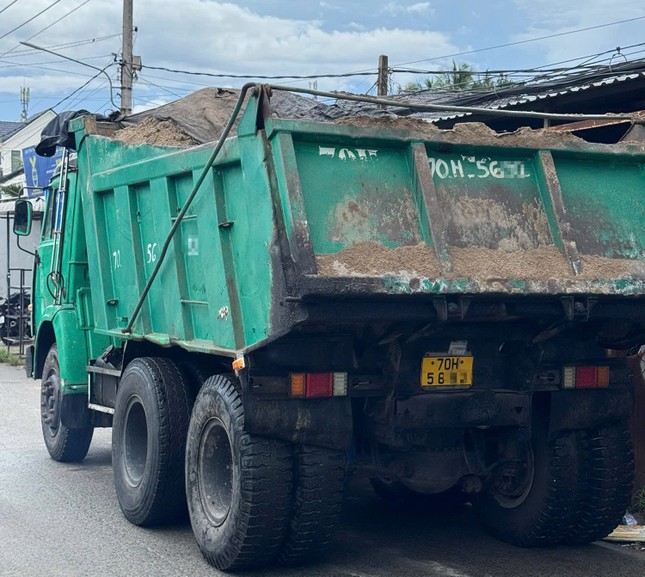 Xe ben 20 tấn làm sập cầu ở Cần Thơ ảnh 3