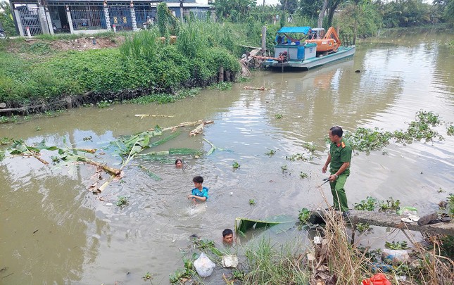 Vụ giết người tình hơn 16 tuổi ở An Giang: Nạn nhân bị 49 vết đâm, chém ảnh 3