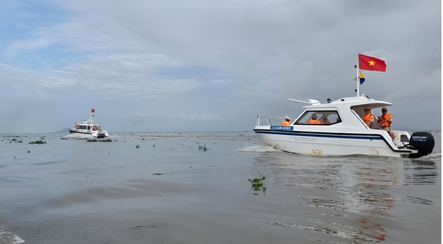 Kiên Giang ra quân kiểm soát phương tiện khai thác, vận chuyển cát ảnh 3