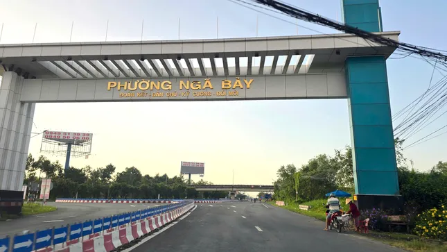 Cần Thơ gấp rút thay bảng tên phường xã mới, sẵn sàng hoạt động từ 1/7 ảnh 1