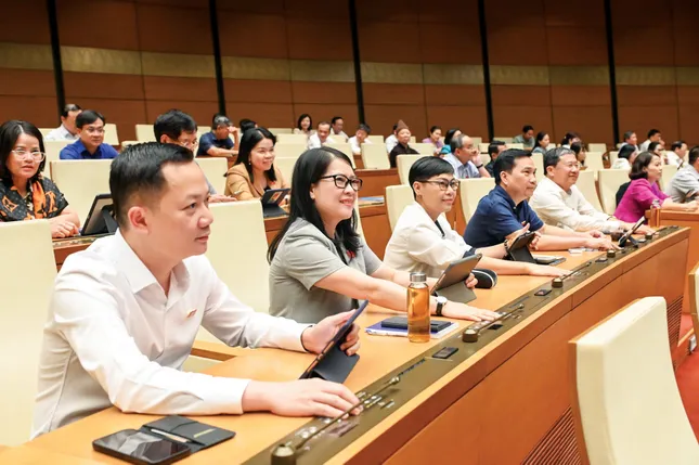 Báo chí và nghị trường ảnh 2