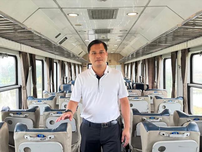 Chuyến tàu chỉ có 2 người mua vé ảnh 2
