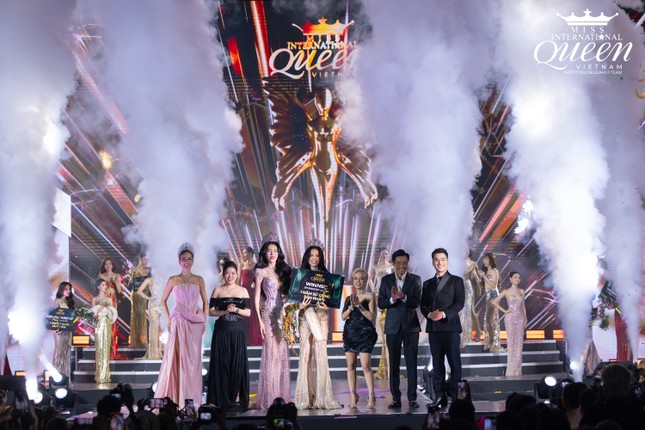 Hà Tâm Như team Lê Hoàng Phương trở thành "Miss International Queen Vietnam 2025" ảnh 1