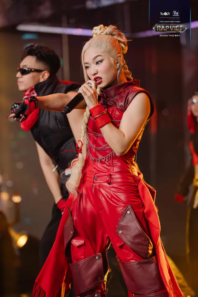Em Xinh Say Hi: Han Sara - DANMY chưa có “đất dụng võ”, Hoàng Duyên "thiếu nhiệt"? ảnh 9