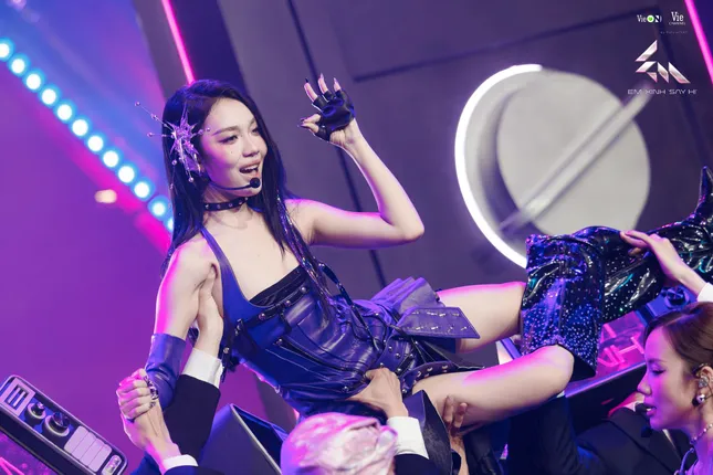 Em Xinh Say Hi: Han Sara - DANMY chưa có “đất dụng võ”, Hoàng Duyên "thiếu nhiệt"? ảnh 10