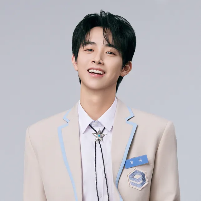Dàn trai đẹp tại giải thể thao Vieon nghi "cast" Anh Trai Say Hi mùa 2: CONGB gây bất ngờ ảnh 2