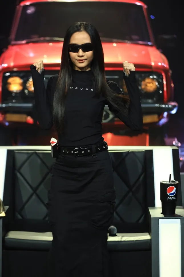 “Bà mẹ một con” Suboi bất ngờ xuất hiện căng đét giữa dàn các rapper đình đám ảnh 2