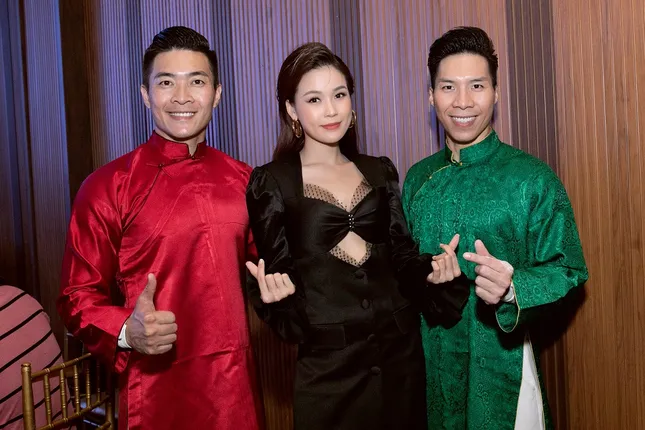 Chụp ảnh thân thiết với Sam nhưng Ngô Kiến Huy lại gây chú ý bởi vẻ ngoài xanh xao, gầy gò ảnh 7