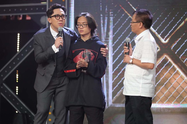 Rap Việt tập 1: Suboi phán Karik “một màu”, xuất hiện “bậc thầy” kể chuyện bằng rap ảnh 4