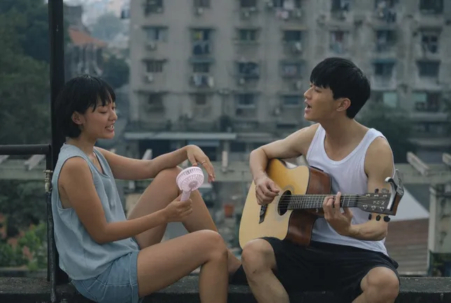 “Sài Gòn trong cơn mưa” ấn định ngày trở lại sau khi trì hoãn, tung hẳn teaser và poster ảnh 2