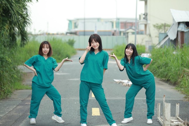 Han Sara kể chuyện bị ám ảnh quá khứ, nỗ lực được làm chính mình trong MV mới ảnh 5