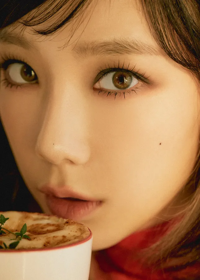 Taeyeon tung loạt ảnh retro xinh như mộng “nhá hàng” cho mini-album thứ 4 ảnh 3