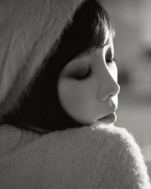 Taeyeon tung loạt ảnh retro xinh như mộng “nhá hàng” cho mini-album thứ 4 ảnh 1