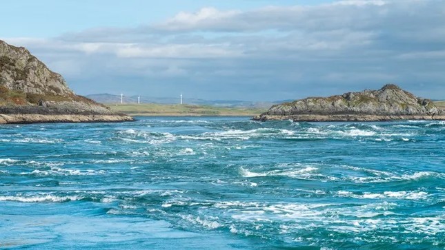 Xoáy nước Corryvreckan, &apos;vạc dầu dữ dội&apos; của Scotland - nơi ở của phù thủy đáng sợ như thế nào? ảnh 1