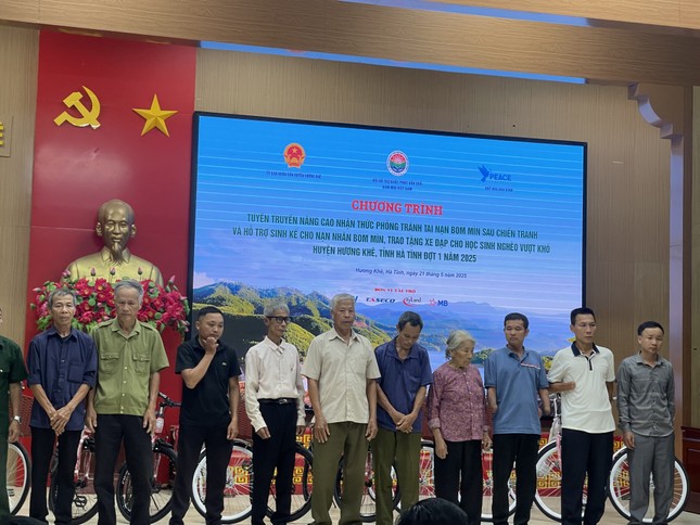 Chứng tích chiến tranh nơi 33 học sinh bị bom Mỹ sát hại ảnh 4