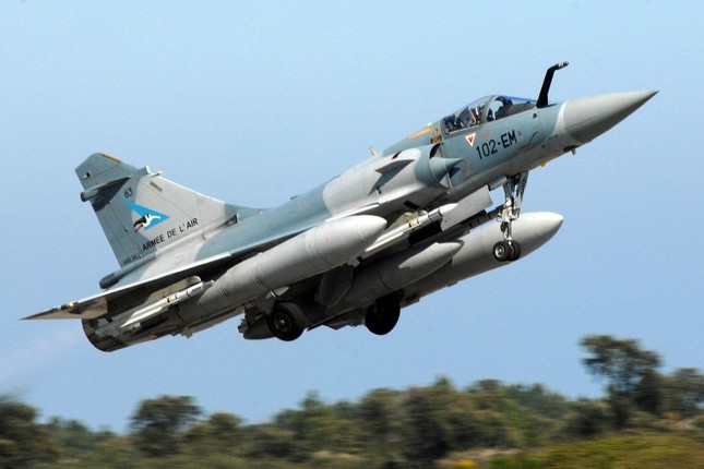 Ukraine sắp đưa tiêm kích Mirage 2000 của Pháp vào chiến đấu? ảnh 1