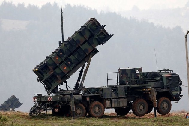Ukraine có kế hoạch mua 10 &apos;lá chắn thép&apos; Patriot từ Mỹ ảnh 1
