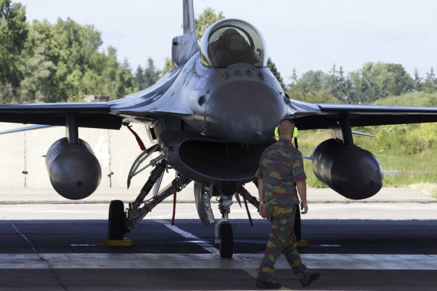 Mỹ có động thái mới liên quan đến máy bay F-16 của Ukraine ảnh 1