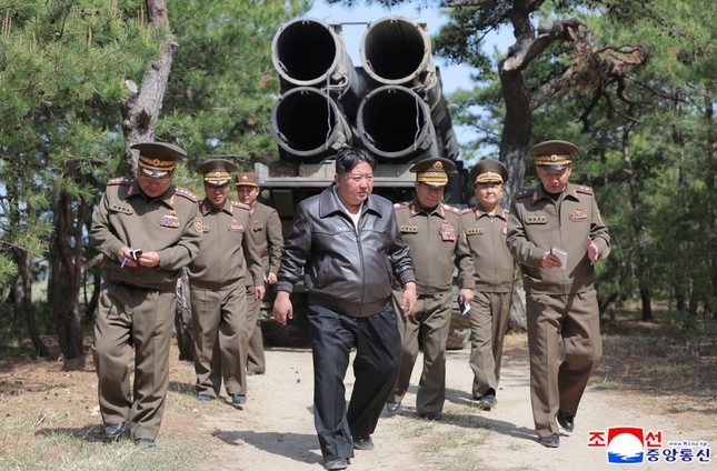 Chủ tịch Triều Tiên Kim Jong-un trực tiếp giám sát cuộc tập trận phản công hạt nhân ảnh 3