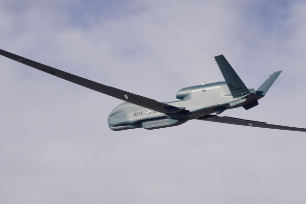 NATO lần đầu triển khai &quot;siêu UAV&quot; từ Phần Lan ảnh 1