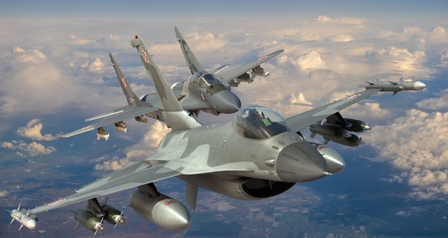Chiến đấu cơ Ba Lan áp sát máy bay quân sự Nga trên Biển Baltic ảnh 1