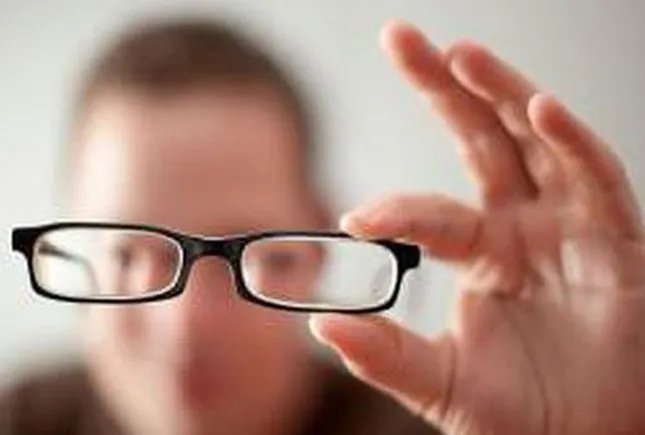 Có 'thần dược' từ Mỹ lấy lại thị lực cho mắt 'nhìn đâu rõ đó'? ảnh 2