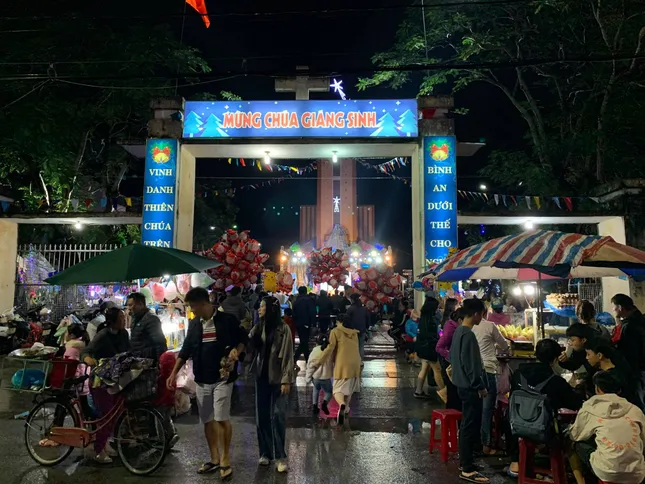 Cả nước tưng bừng đón chào Giáng sinh 2020 ảnh 74