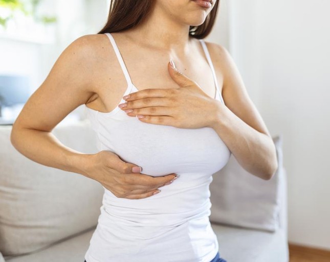 Chẩn đoán sớm ung thư vú, &apos;xử&apos; dứt điểm u vú không cần phẫu thuật ảnh 1