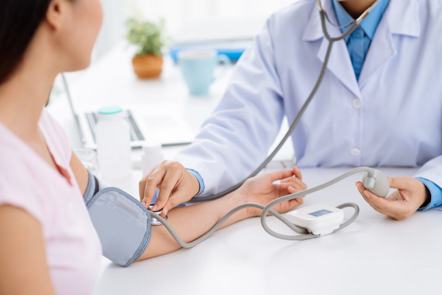 Bác sĩ chuyên khoa cảnh báo dấu hiệu nguy hiểm người mắc tiểu đường phải đến bệnh viện ngay lập tức ảnh 2