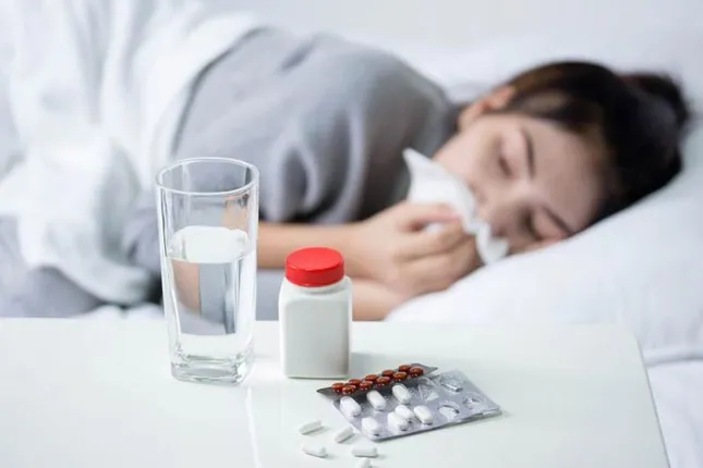 Ca cúm mùa nhập viện tăng đột biến, nhiều người phải thở máy ảnh 1