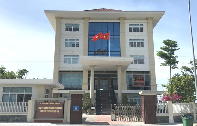 Trả thưởng cho người thắng kiện vụ vé số trúng giải đặc biệt 2 tỷ bị rách ảnh 1