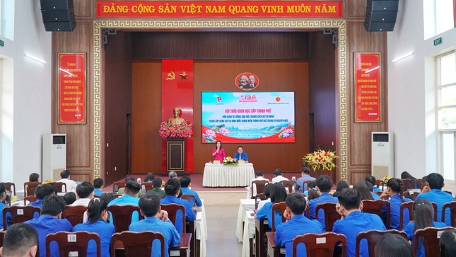 Vận dụng tư tưởng Hồ Chí Minh trong xây dựng hình mẫu thanh niên Huế thời kỳ mới ảnh 1