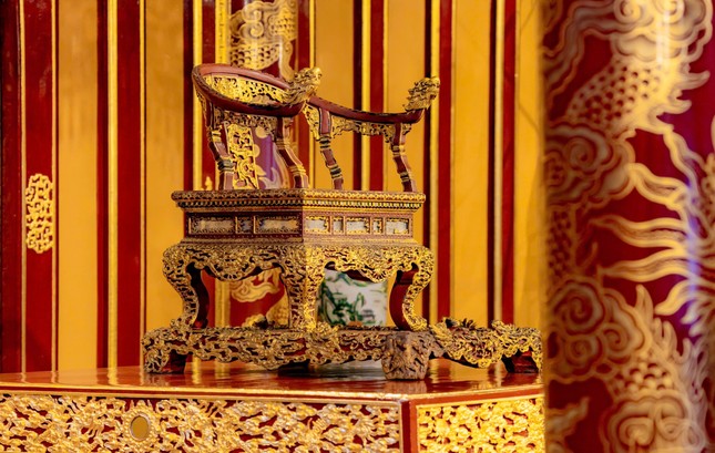 Làm rõ trách nhiệm vụ phá họai ngai vàng triều Nguyễn tại điện thái hòa , Huế - Ảnh 2.