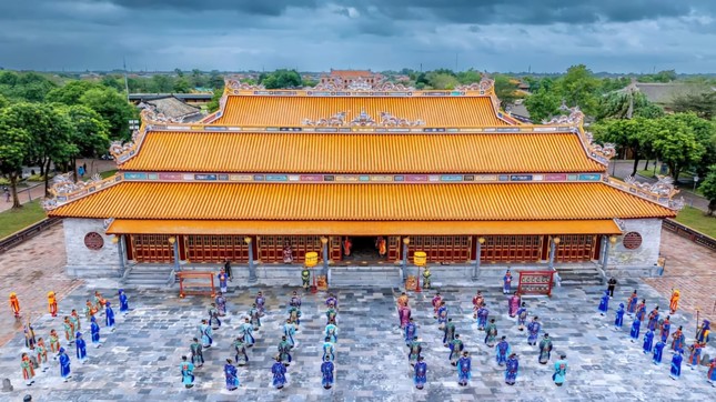 Đề xuất thành lập Hội đồng quốc gia để phục hồi nguyên trạng Ngai vua triều Nguyễn bị phá hoại ảnh 3