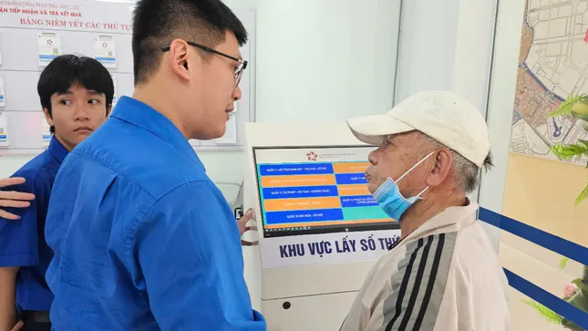 Thanh niên tình nguyện góp phần giúp bộ máy hành chính mới hoạt động thông suốt, hiệu quả ảnh 2