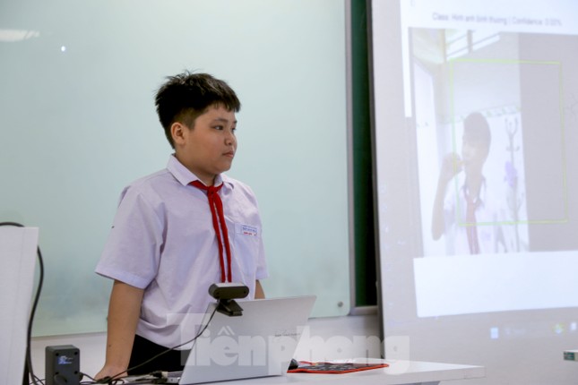Nhiều thí sinh xuất sắc tại hội thi Tin học trẻ Đà Nẵng ảnh 2