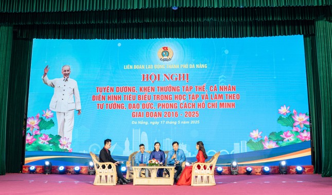 &apos;Hiệp sĩ hút đinh&apos; ở Bình Dương được tuyên dương gương tiêu biểu làm theo lời Bác ảnh 5