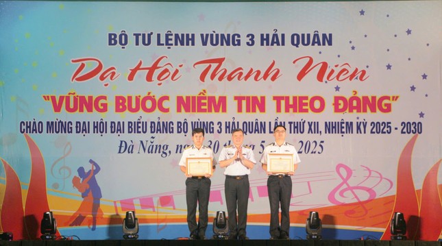 Thanh niên Vùng 3 Hải quân rực sáng tinh thần xung kích ảnh 3
