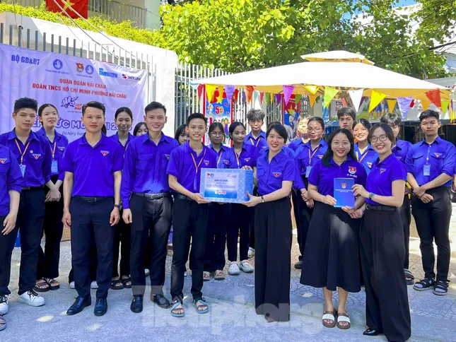 Hàng ngàn tình nguyện viên Đà Nẵng, Hà Tĩnh tiếp sức hỗ trợ thí sinh ảnh 1
