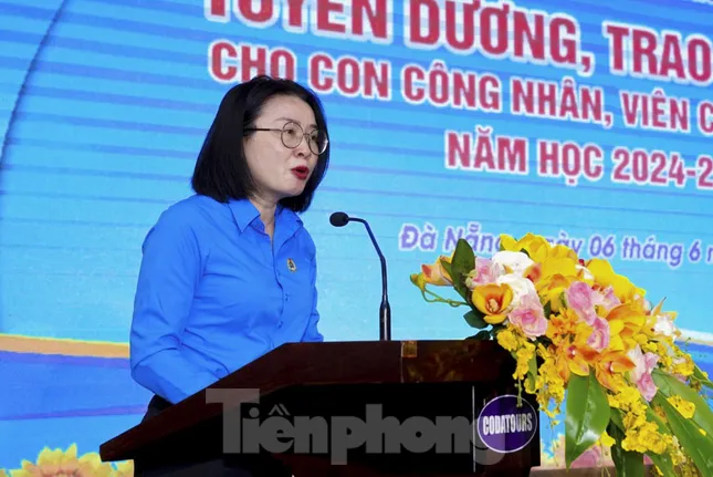 Hàng trăm suất học bổng cho con công nhân Đà Nẵng ảnh 4