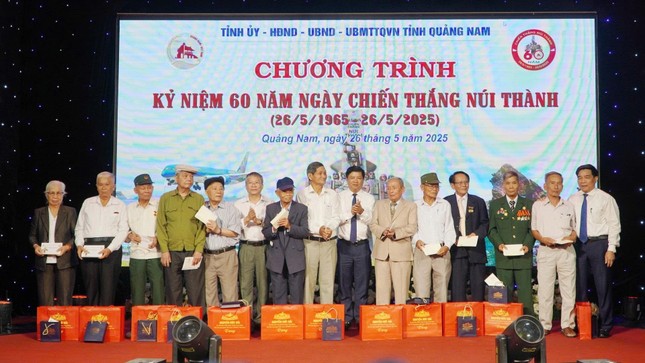 Phó Chủ tịch Quốc hội dự kỷ niệm 60 năm Chiến thắng Núi Thành ảnh 3