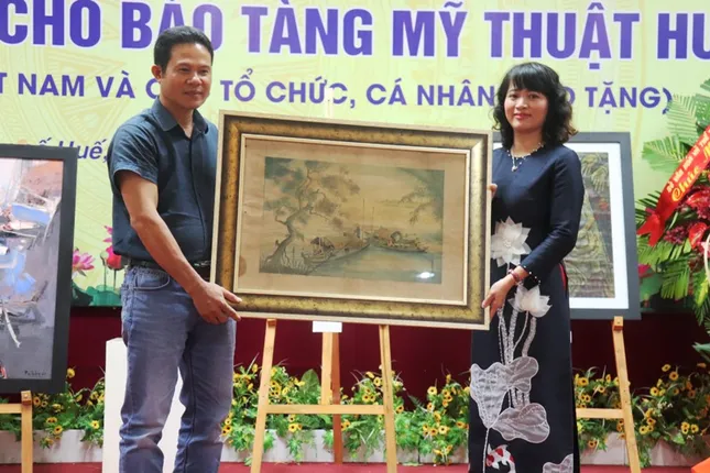 Huế tiếp nhận nhiều tác phẩm mỹ thuật có giá trị ảnh 5