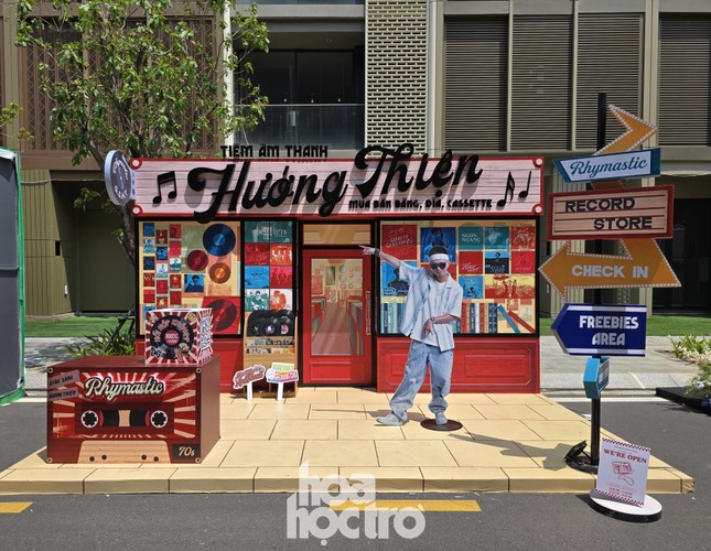 FC "bày trận" tại concert ATVNCG: KINGDOM dựng ngai vàng, CARROT thỉnh "Xà thần" ảnh 8