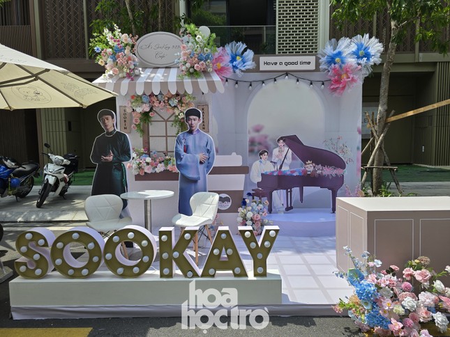 FC "bày trận" tại concert ATVNCG: KINGDOM dựng ngai vàng, CARROT thỉnh "Xà thần" ảnh 17