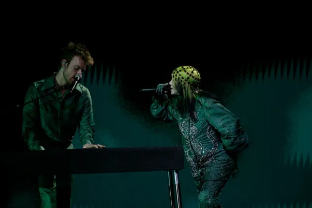 Lễ trao giải Grammys 2021: Taylor Swift, Dua Lipa, Harry Styles không ra về tay trắng ảnh 5