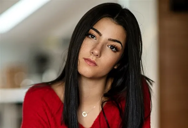 Top 10 nhân vật mạng xã hội được teen theo dõi nhiều nhất, bạn đang “follow” ai? ảnh 6