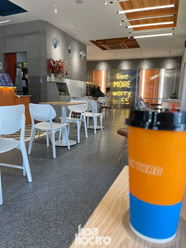 Giới trẻ Cần Thơ check-in cực xịn với background khu Common Ground Seoul y chang bên Hàn ảnh 5