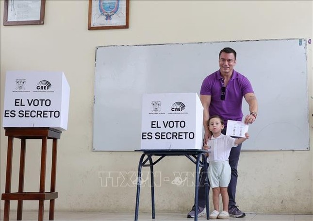 THẾ GIỚI 24H: Ecuador báo động cao về âm mưu ám sát tổng thống ảnh 1